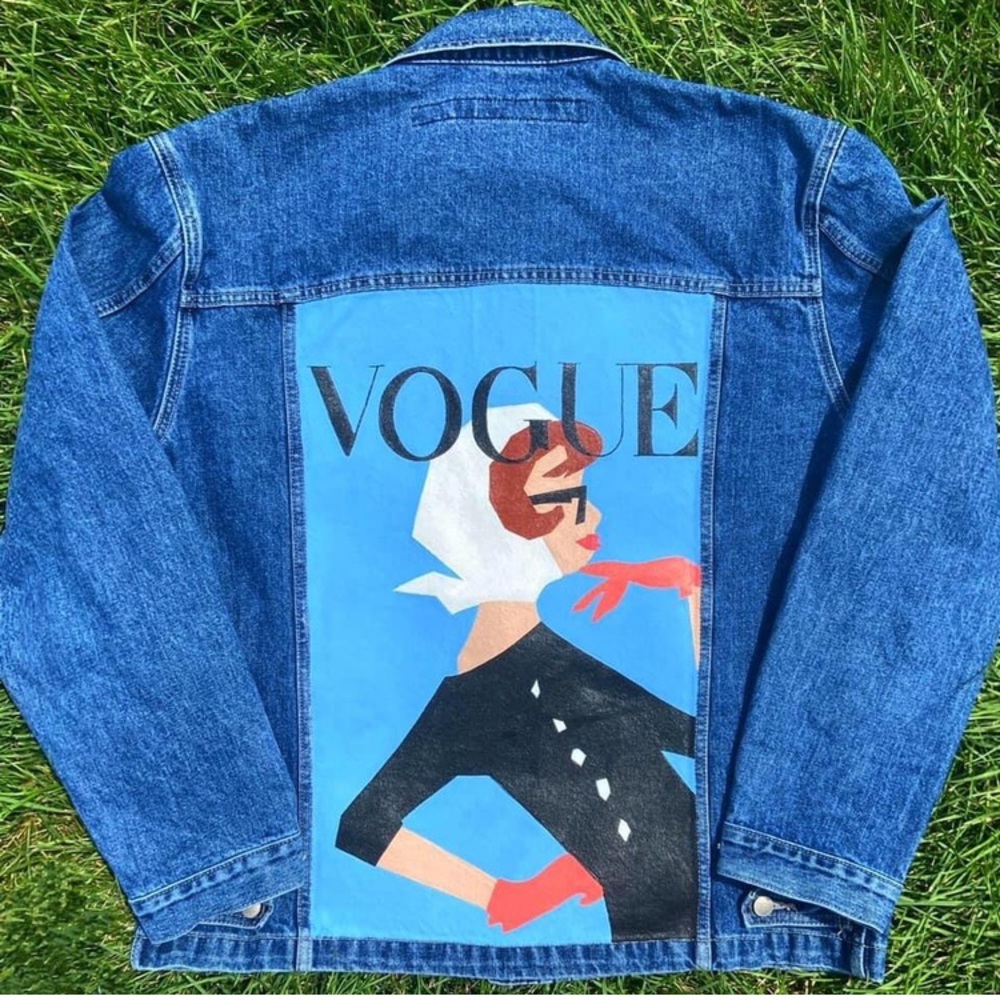 💙 Gorgeous Handpainted Denim Jacket 👖